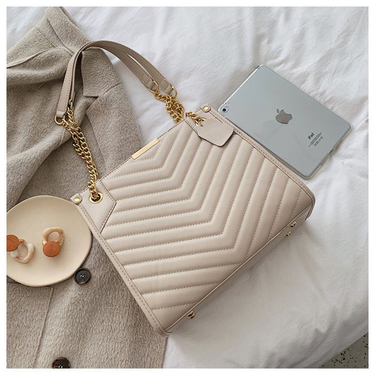 Bucket Chain Handbag