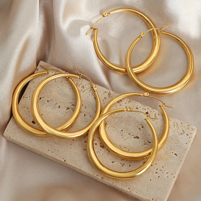 Medium gold hoops for women – minimalist design