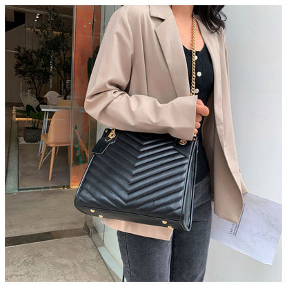 Bucket Chain Handbag
