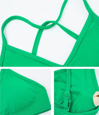 Seamless sports bra detail 