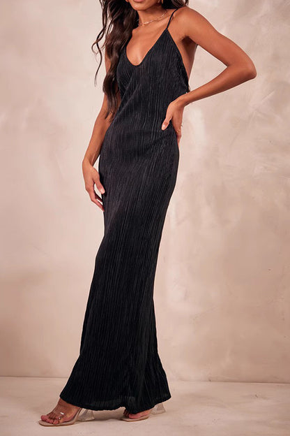 Model wearing  Backless black Maxi Cami Dress front view