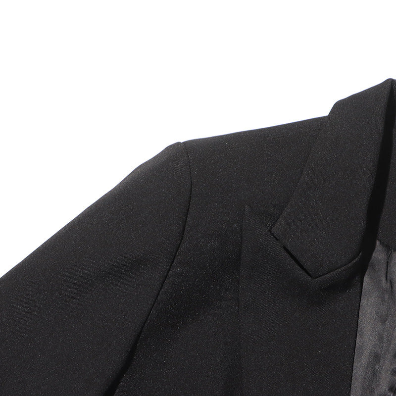 Blazer dress sleeve collar close up