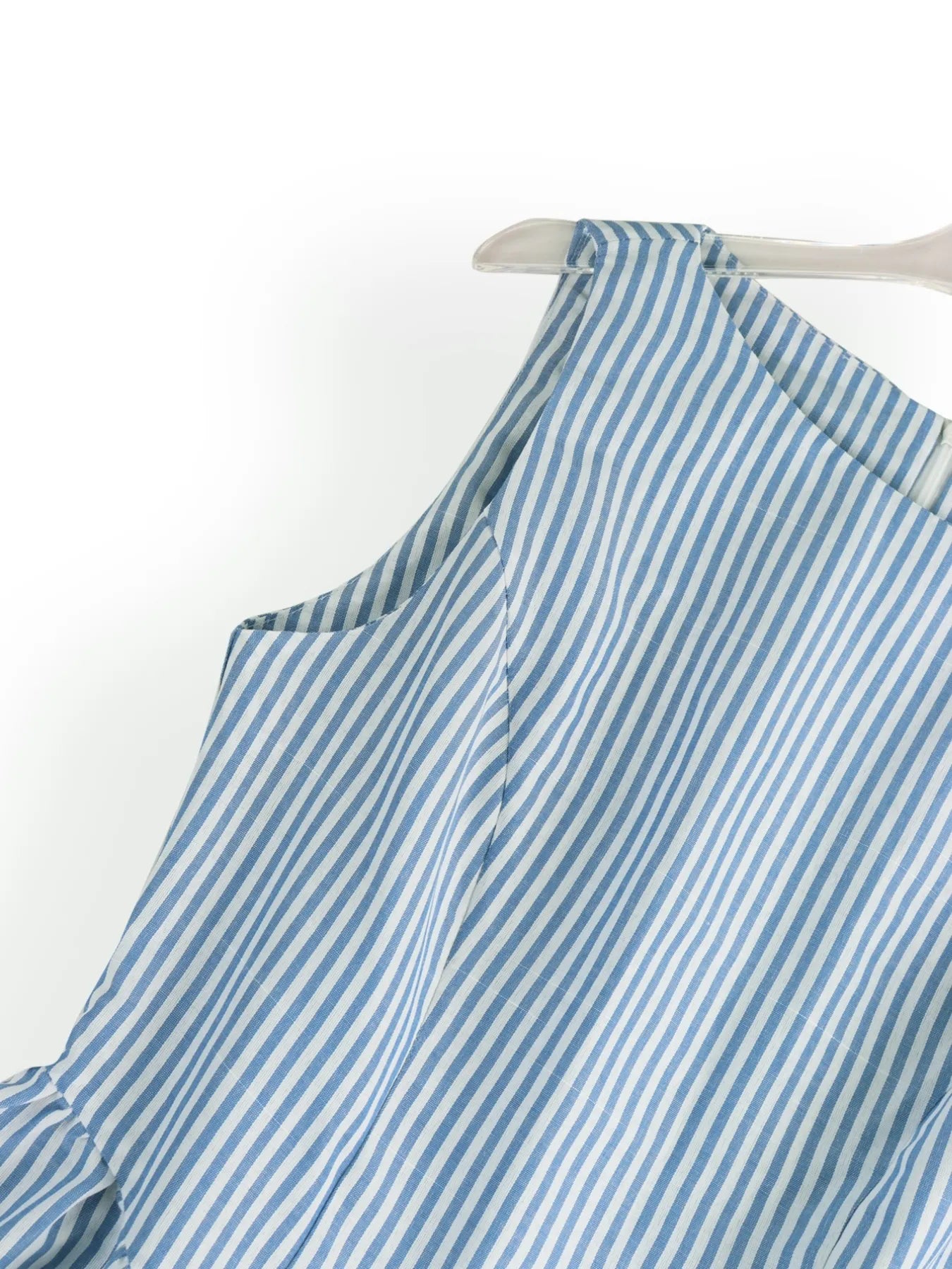 close up view sleeve of blue casual striped midi summer dress